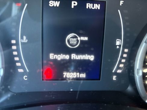 Used 2018 Jeep Renegade Sport w/ Power & Air Group image 28