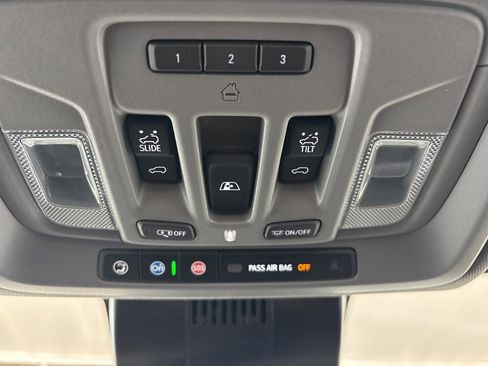 Certified 2025 GMC Sierra 1500 Denali w/ Denali Reserve Package AWD/4WD image 22