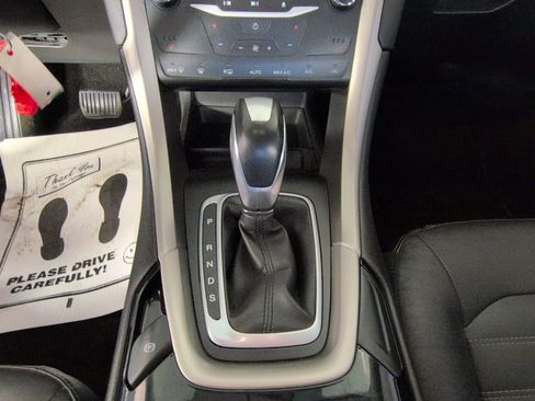 Used 2015 Ford Fusion SE w/ Equipment Group 202A image 17