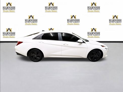 Used 2021 Hyundai Elantra SEL FWD image 4