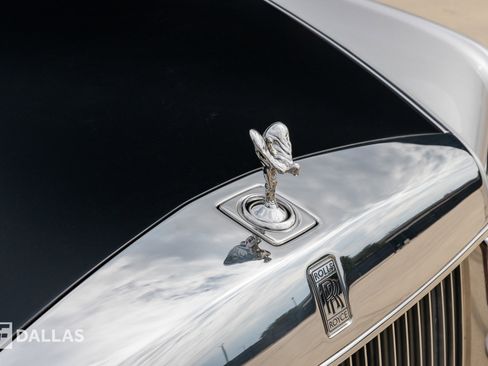 Used 2023 Rolls-Royce Phantom Sedan w/ The Phantom Package image 3