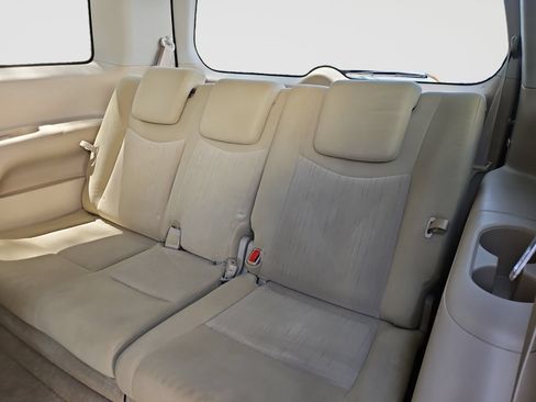 Used 2012 Nissan Quest S FWD image 21