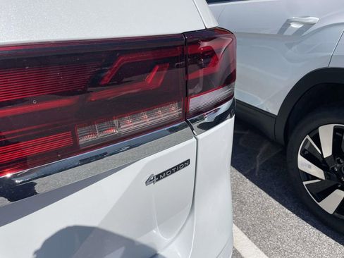 New 2026 Volkswagen Atlas SEL Premium R-Line AWD/4WD image 9