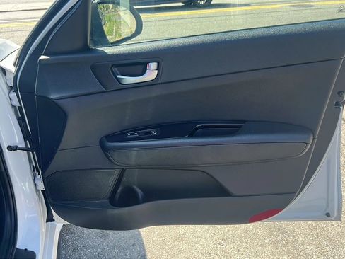 Used 2017 Kia Optima SX image 28