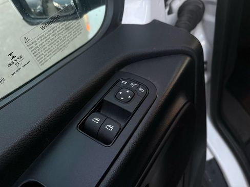 Used 2020 Mercedes-Benz Sprinter 2500 image 28