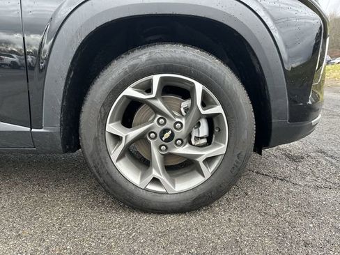 Used 2025 Chevrolet Trax LT image 20