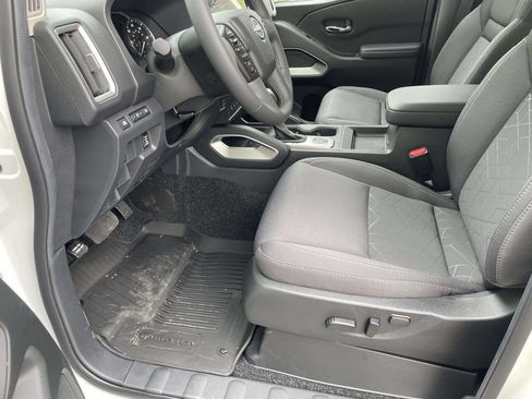 New 2026 Nissan Frontier SV w/ SV Convenience Package AWD/4WD image 18