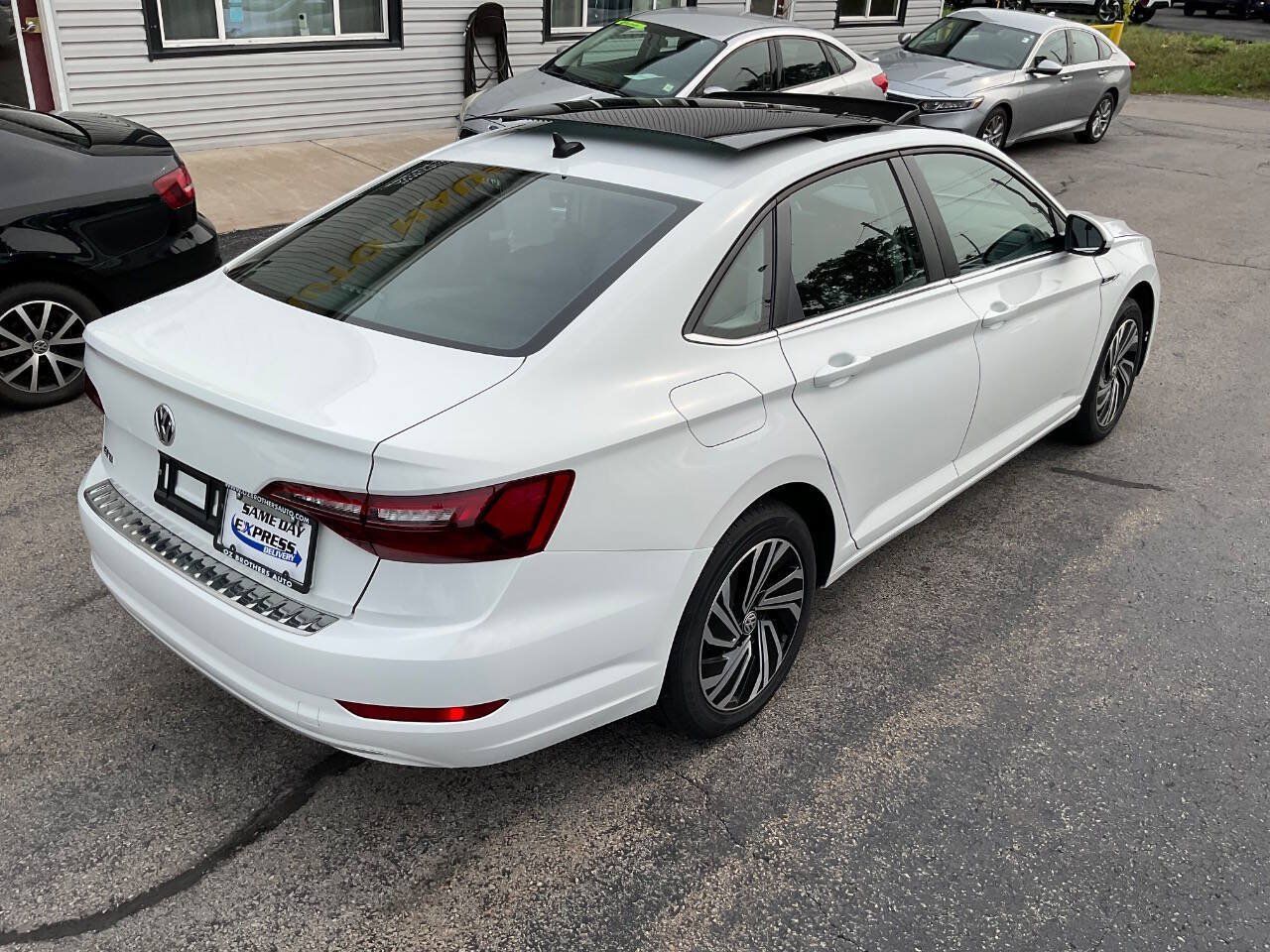 Used 2021 Volkswagen Jetta SEL FWD image 11