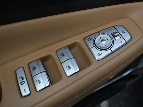 Used 2022 Hyundai Santa Fe Calligraphy w/ Cargo Package image 12