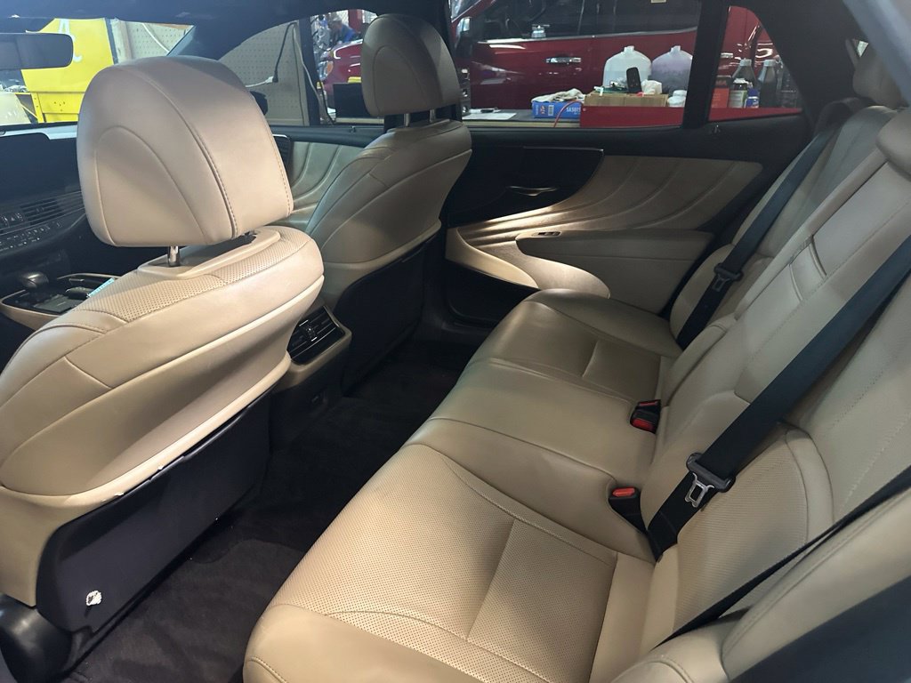 Used 2021 Lexus LS 500 AWD w/ Accessory Package (Z2) image 12
