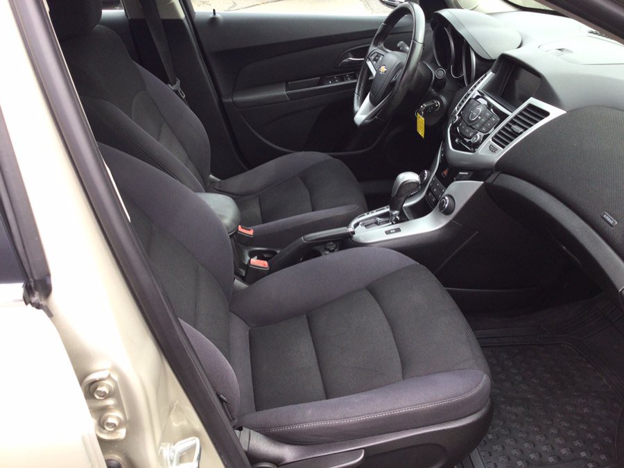 Used 2013 Chevrolet Cruze Eco w/ Enhanced Safety Package FWD image 15