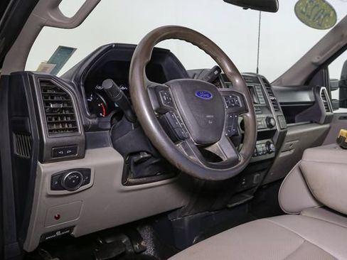 Used 2022 Ford F550 4x4 Regular Cab Super Duty image 17