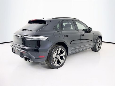 New 2026 Porsche Macan image 9