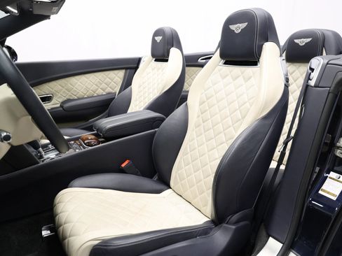 Used 2017 Bentley Continental GT image 17