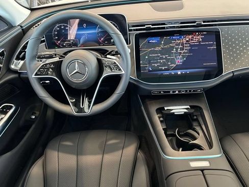 Used 2026 Mercedes-Benz E 350 4MATIC Sedan image 18