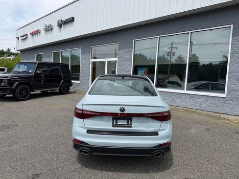 Used 2025 Volkswagen Jetta GLI Autobahn FWD image 6