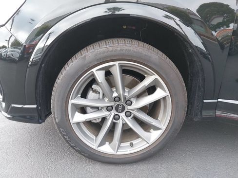 Certified 2025 Audi Q3 2.0T Premium w/ Convenience Package AWD/4WD image 11
