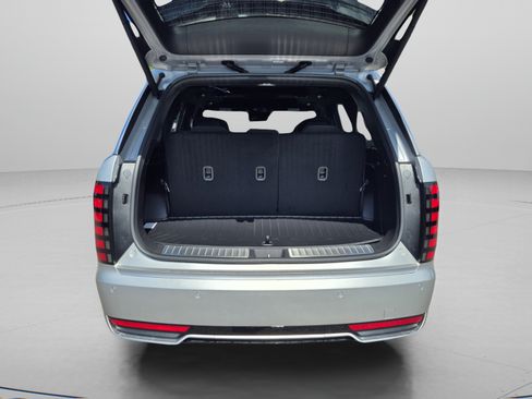 New 2026 Hyundai Palisade Calligraphy FWD image 9