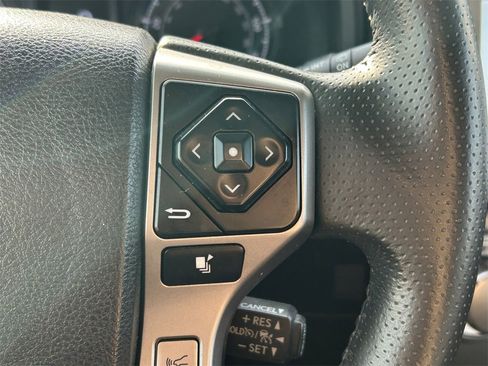 Used 2022 Toyota 4Runner SR5 Premium image 38