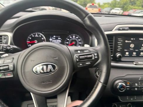 Used 2017 Kia Sorento EX AWD/4WD image 12