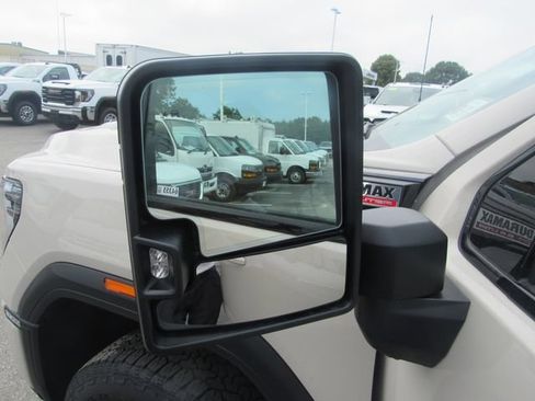 Certified 2026 GMC Sierra 3500 AT4 w/ Technology Package AWD/4WD image 31