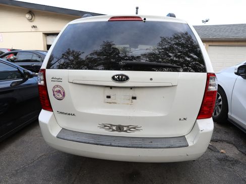 Used 2008 Kia Sedona LX image 7