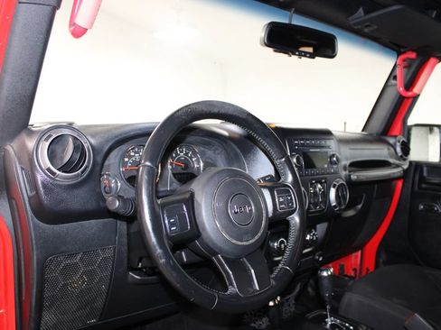 Used 2018 Jeep Wrangler Unlimited Sport S AWD/4WD image 17