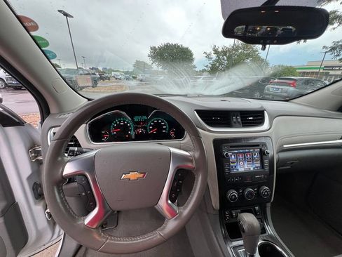 Used 2017 Chevrolet Traverse LT w/ Style and Technology Package AWD/4WD image 44