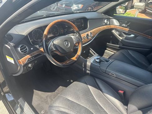 Used 2014 Mercedes-Benz S 550 Sedan w/ Premium 1 Package image 11