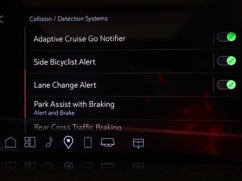 Used 2025 Cadillac Escalade V w/ LPO, ONYX Package image 32