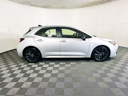 Used 2026 Toyota Corolla XSE FWD image 2