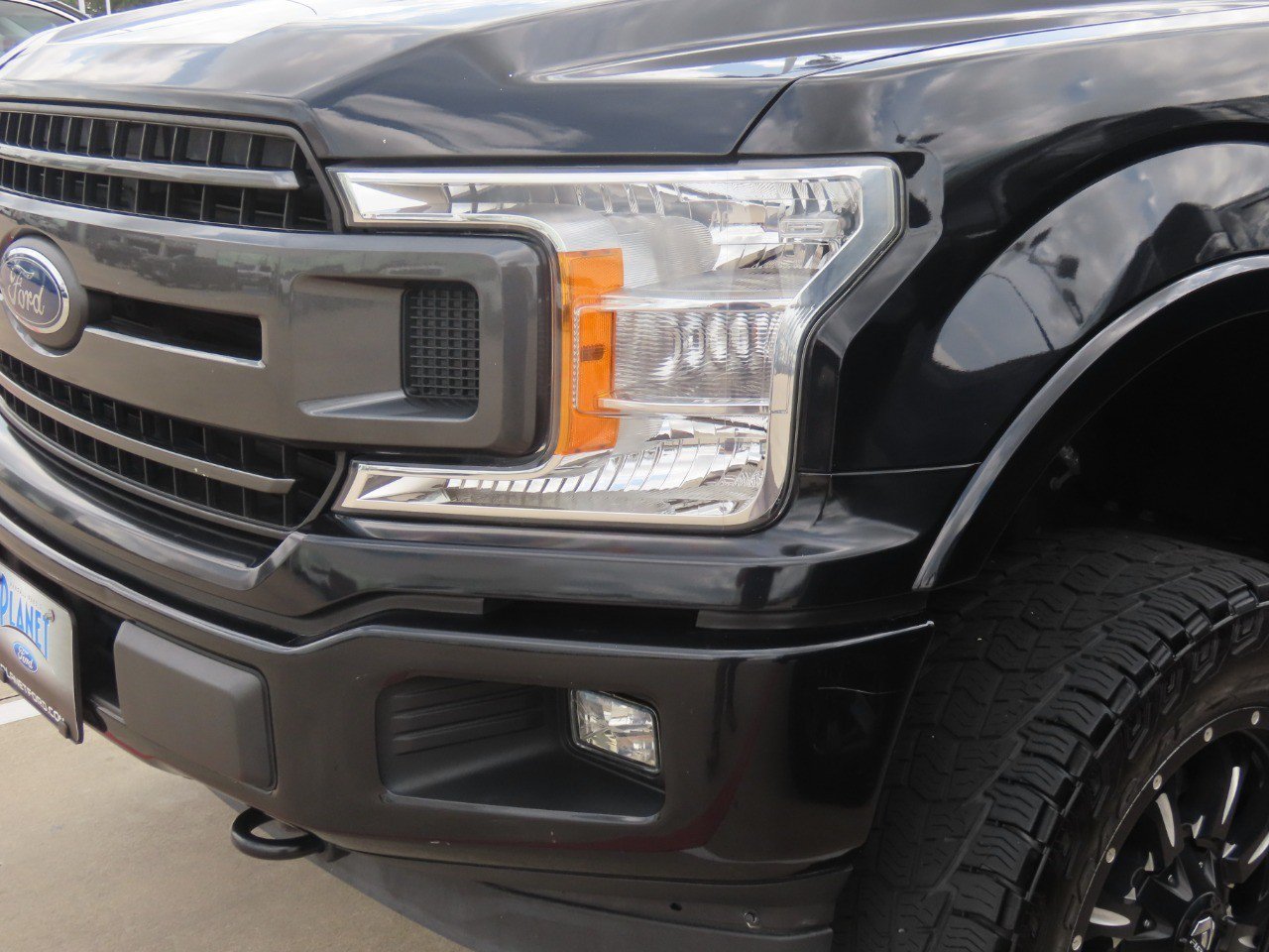 Used 2019 Ford F150 XLT w/ Equipment Group 301A Mid AWD/4WD image 3