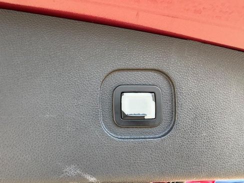 Used 2017 Chevrolet Equinox Premier w/ Enhanced Convenience Package FWD image 5