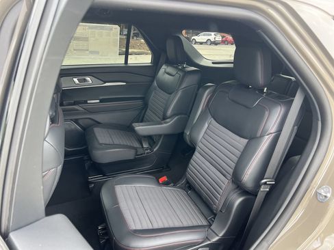 New 2026 Ford Explorer ST-Line w/ ST-Line Street Pack RWD image 16