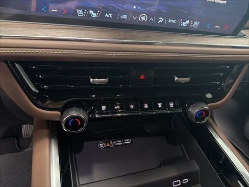 New 2026 Chevrolet Tahoe High Country AWD/4WD image 21