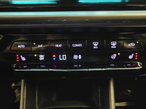 Used 2023 Chevrolet Bolt LT image 24