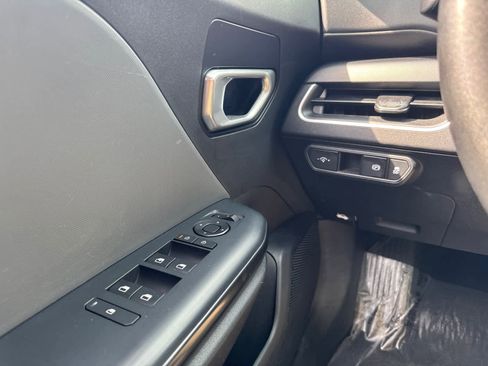 Used 2025 Kia K4 LXS image 20