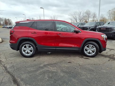 Certified 2022 GMC Terrain SLE image 29