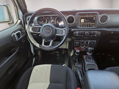 Used 2022 Jeep Wrangler Unlimited Rubicon 4xe AWD/4WD image 18