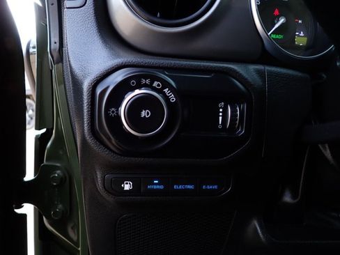 Used 2023 Jeep Wrangler Unlimited AWD/4WD image 14