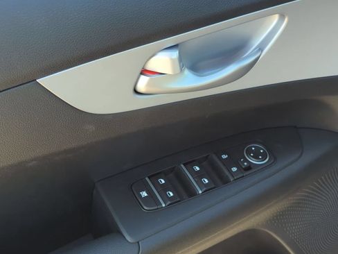 Used 2024 Kia Forte LXS w/ LXS Technology Package FWD image 20