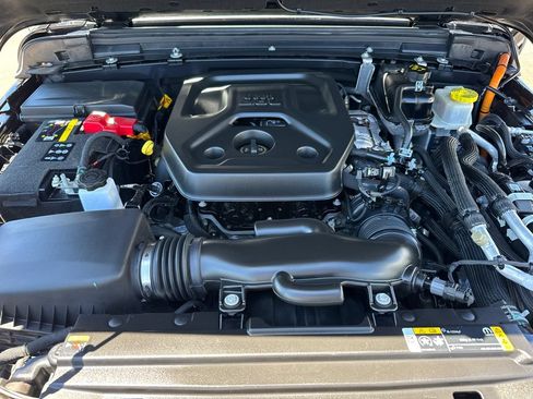 Certified 2023 Jeep Wrangler Unlimited Sahara w/ Cold Weather Group AWD/4WD image 10