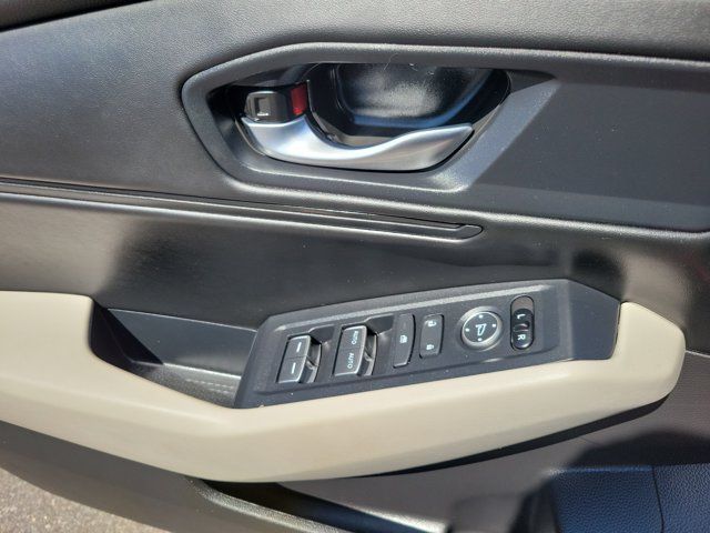Used 2025 Honda Accord SE image 9