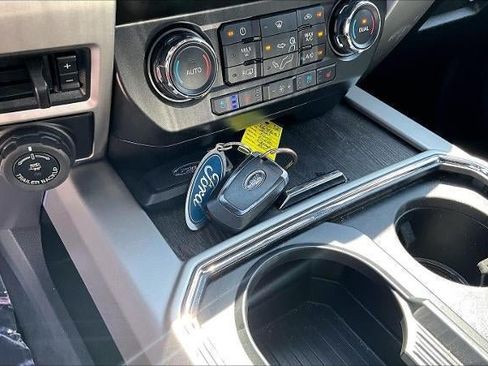 Used 2021 Ford F250 Lariat w/ Lariat Ultimate Package AWD/4WD image 31