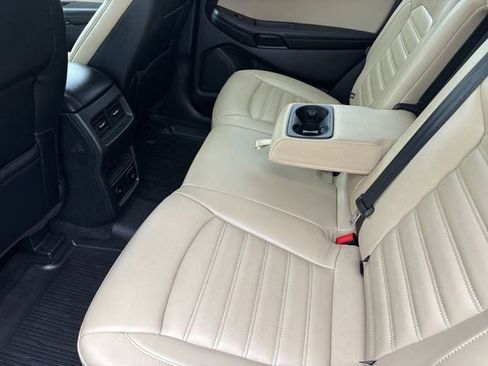 Used 2024 Ford Edge SEL w/ Convenience Package image 29