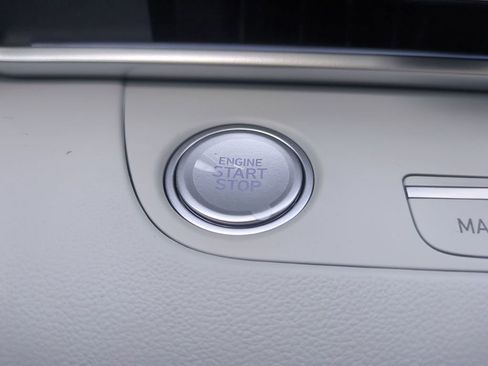 New 2026 Hyundai Elantra Limited image 36