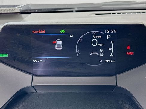 Used 2025 Toyota Prius XLE image 12