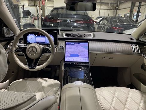 Used 2023 Mercedes-Benz Maybach S 680 4MATIC image 2