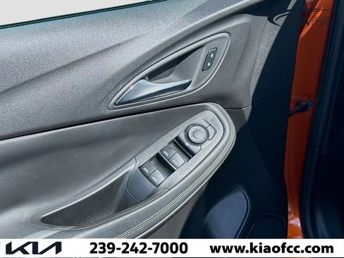 Used 2022 Buick Encore GX Select image 21