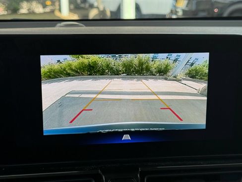 Used 2025 Chevrolet TrailBlazer LT FWD image 20